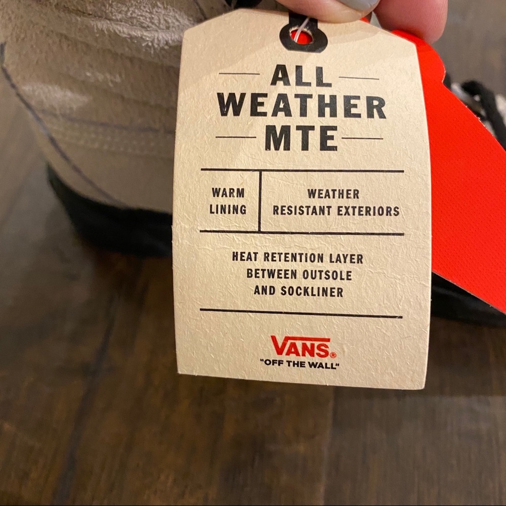 VANS Sk8-Hi Mte Suede Platform Moonbeam Shoes - Picture 11 of 13